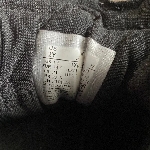 Jordan Kids Red and Black Sneakers Youth Size 2 - Picture 8 of 8